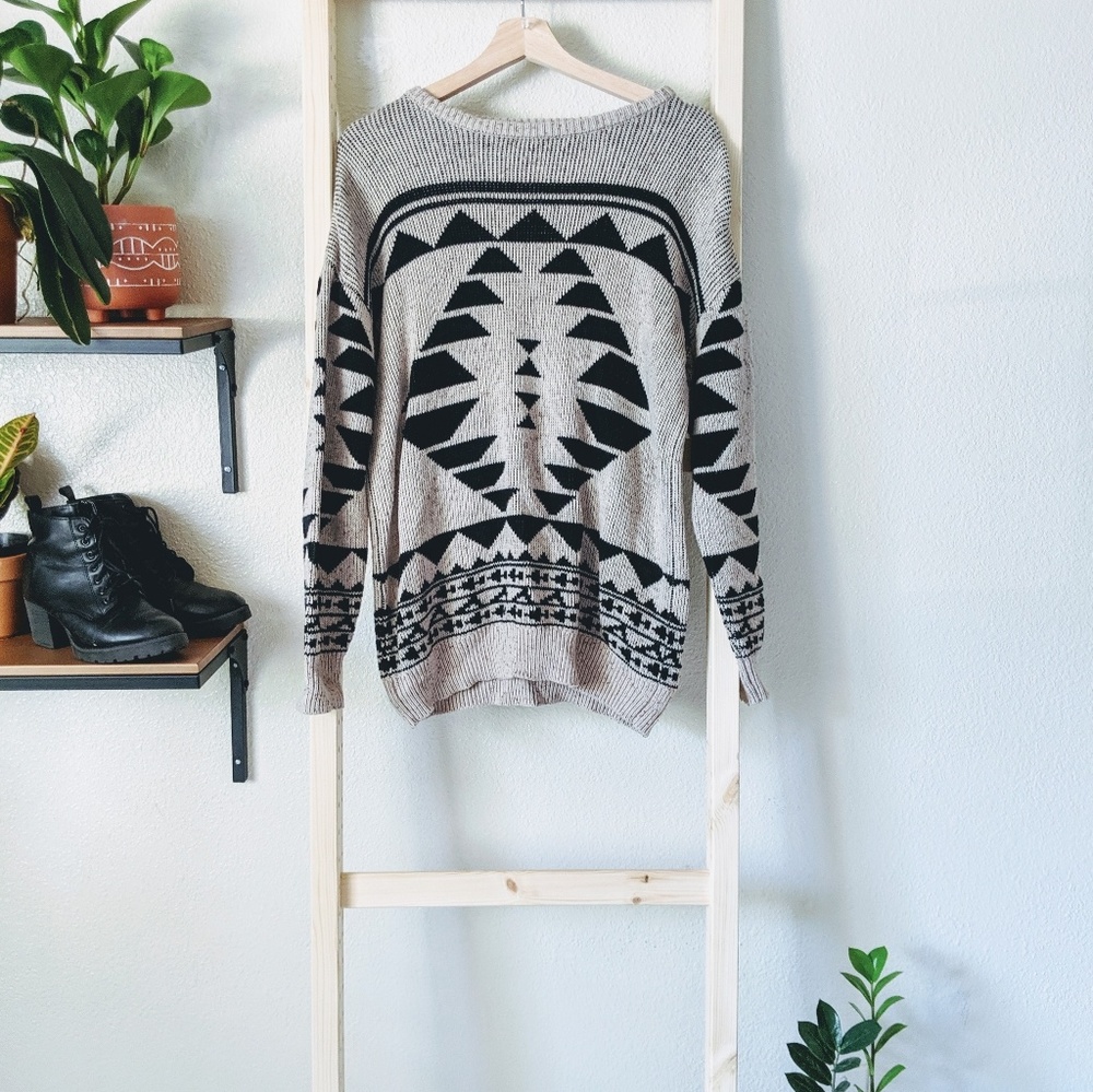 Knit tribal print Forever 21 Sweater